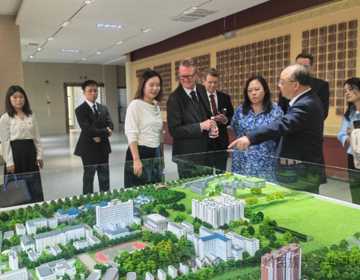 英国林肯大学副校长一行到访我馆